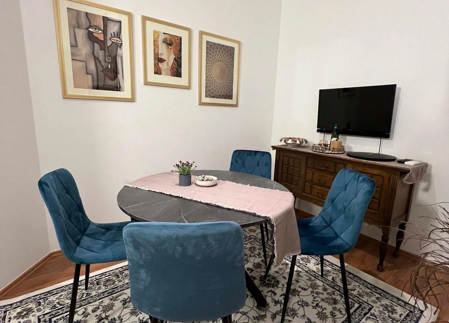 Bonvenon2Volme Apt&Room Pola 0*,